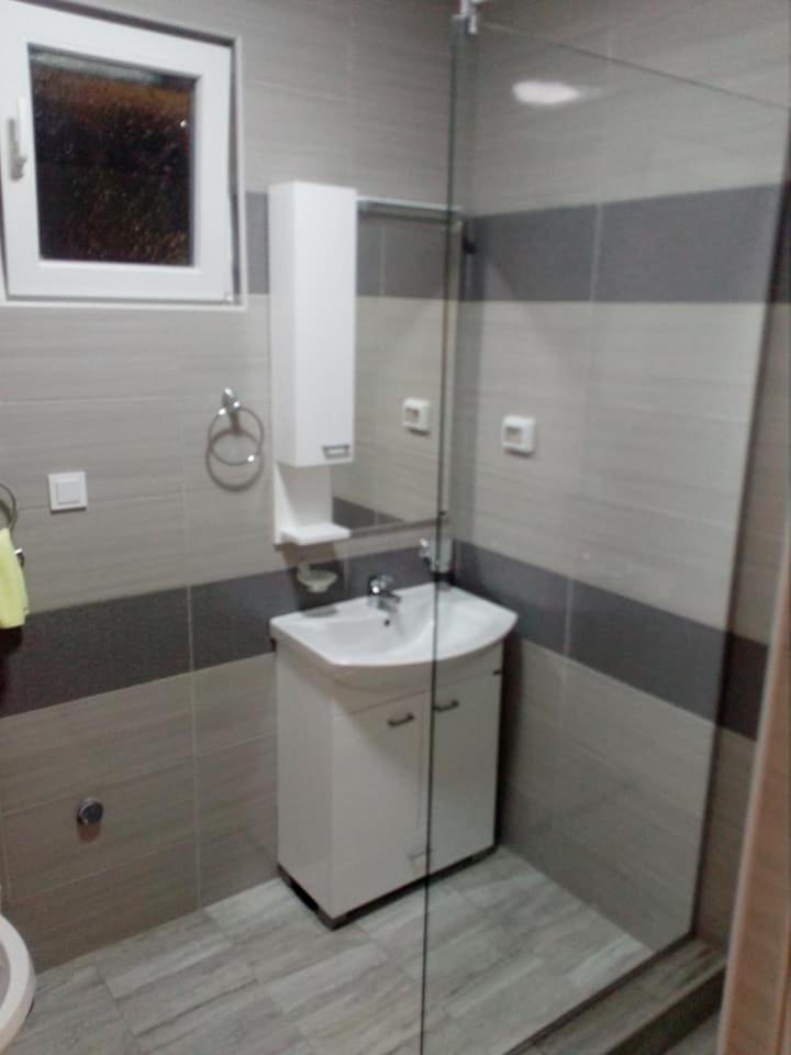 Apartmani M&V Сутоморе Екстер'єр фото