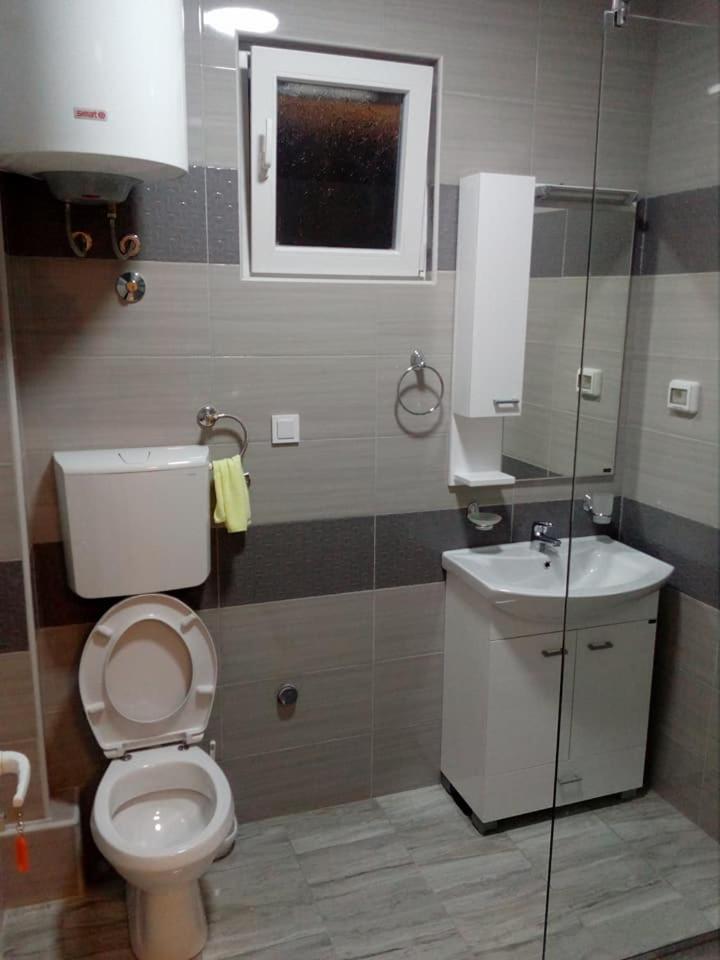 Apartmani M&V Сутоморе Екстер'єр фото